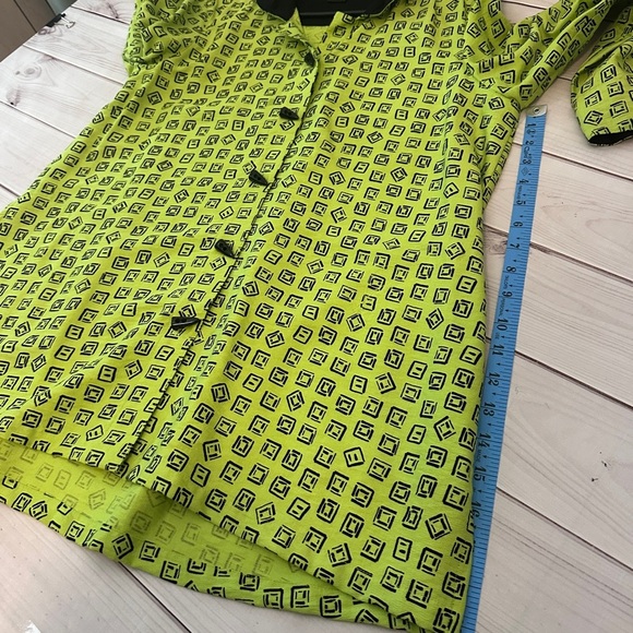 Ali Miles Lime Green Geometric Button-Up Shirt – Size Medium Unique Statement - Picture 6 of 6